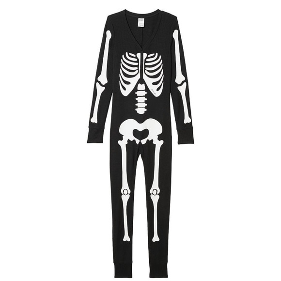 **LAST ONE** 🎃 NWT! VS PINK THERMAL SLEEP ONESIE - HALLOWEEN SKELETON IN BLACK - Picture 3 of 4